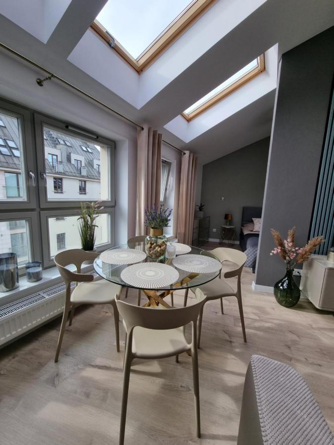 Miodowa Street Parking Free Apartment Krakau