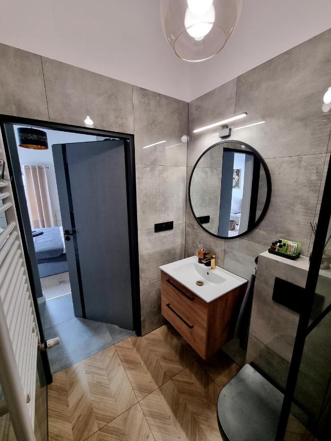Miodowa Street Parking Free Apartment Krakau